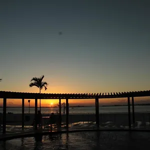 https://o-paraiso-e-aqui-golden-lake.cabofriohotels.org
